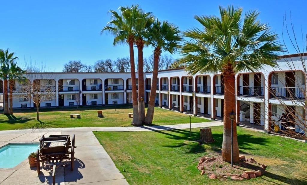 Hotel Hacienda Nuevo Casas Grandes Exterior foto